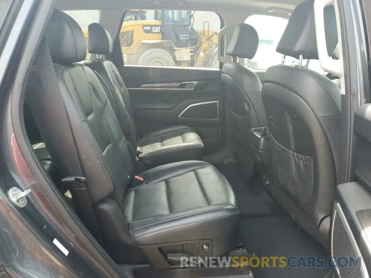 11 Photograph of a damaged car 5XYP6DHC7NG244569 KIA TELLURIDE 2022