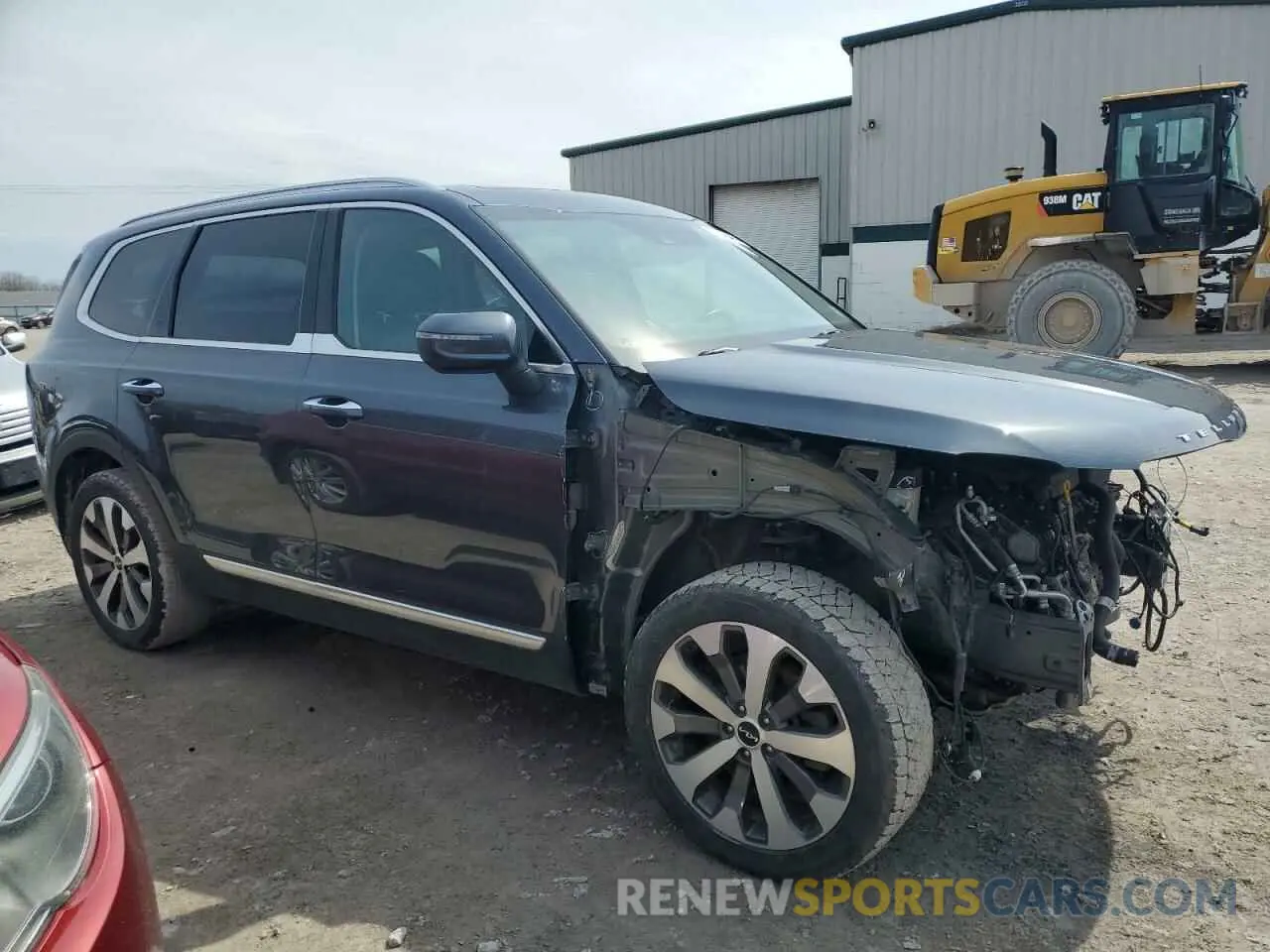 4 Photograph of a damaged car 5XYP6DHC7NG244569 KIA TELLURIDE 2022