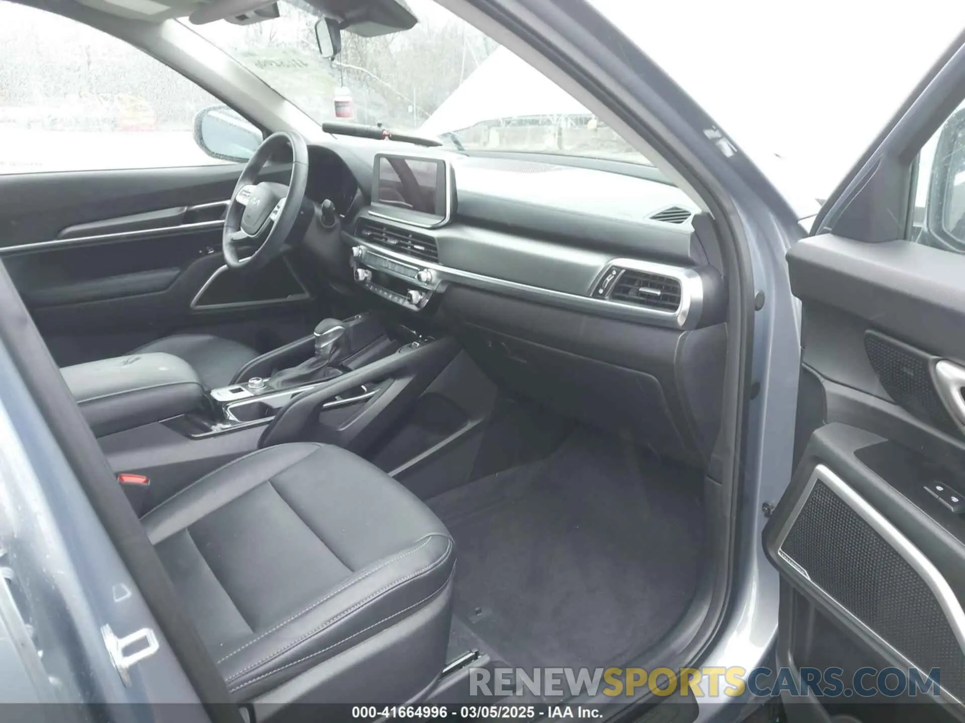 5 Photograph of a damaged car 5XYP6DHC8NG310756 KIA TELLURIDE 2022