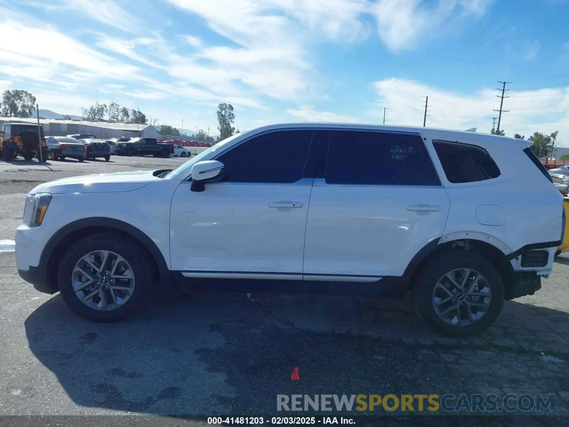 20 Photograph of a damaged car 5XYP24GCXPG374636 KIA TELLURIDE 2023