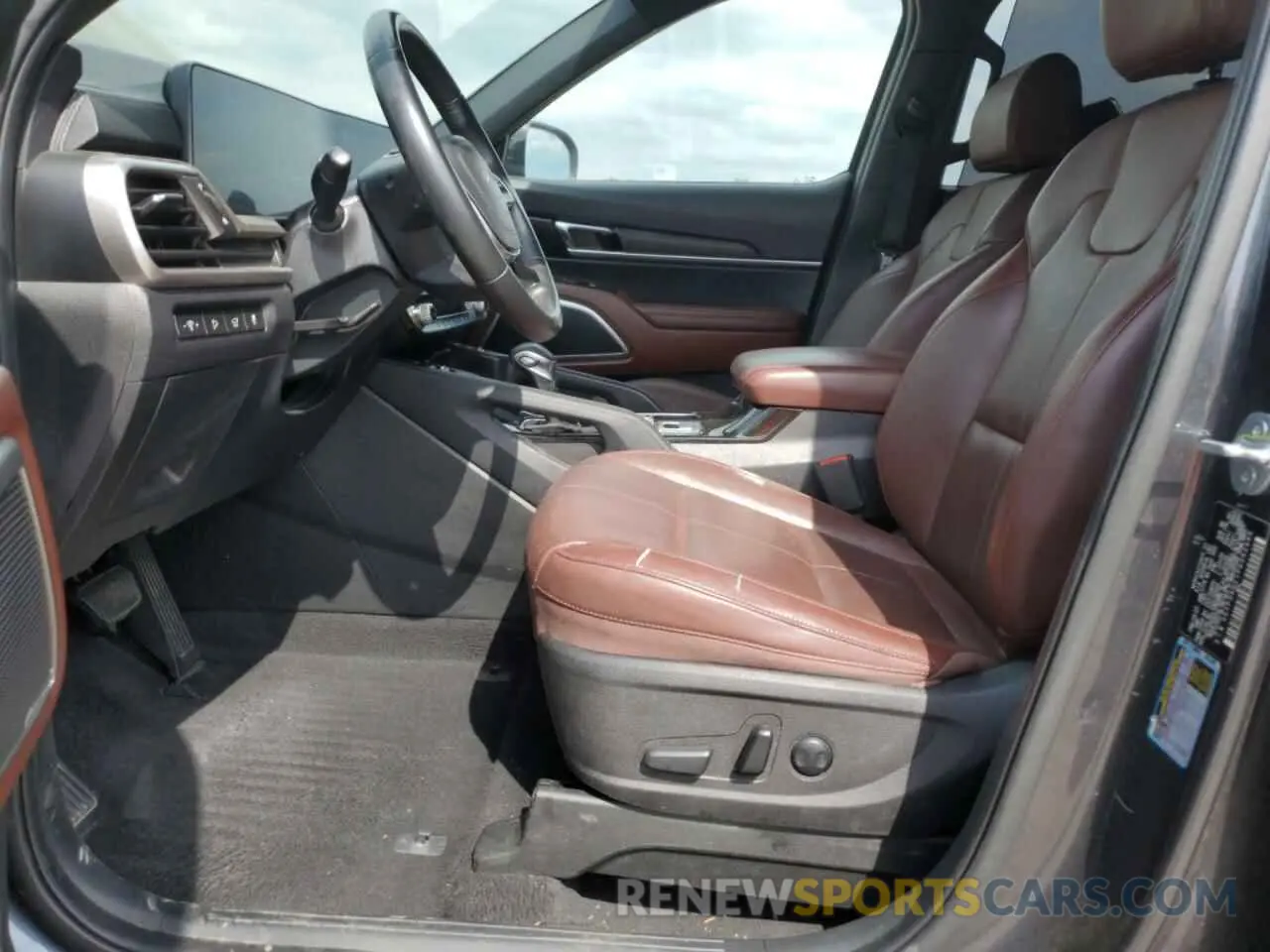 7 Photograph of a damaged car 5XYP34GC1PG362646 KIA TELLURIDE 2023