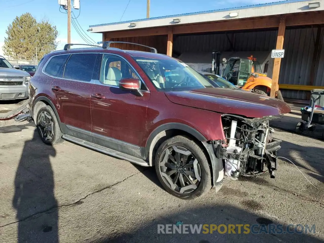 4 Photograph of a damaged car 5XYP34GC2PG364969 KIA TELLURIDE 2023