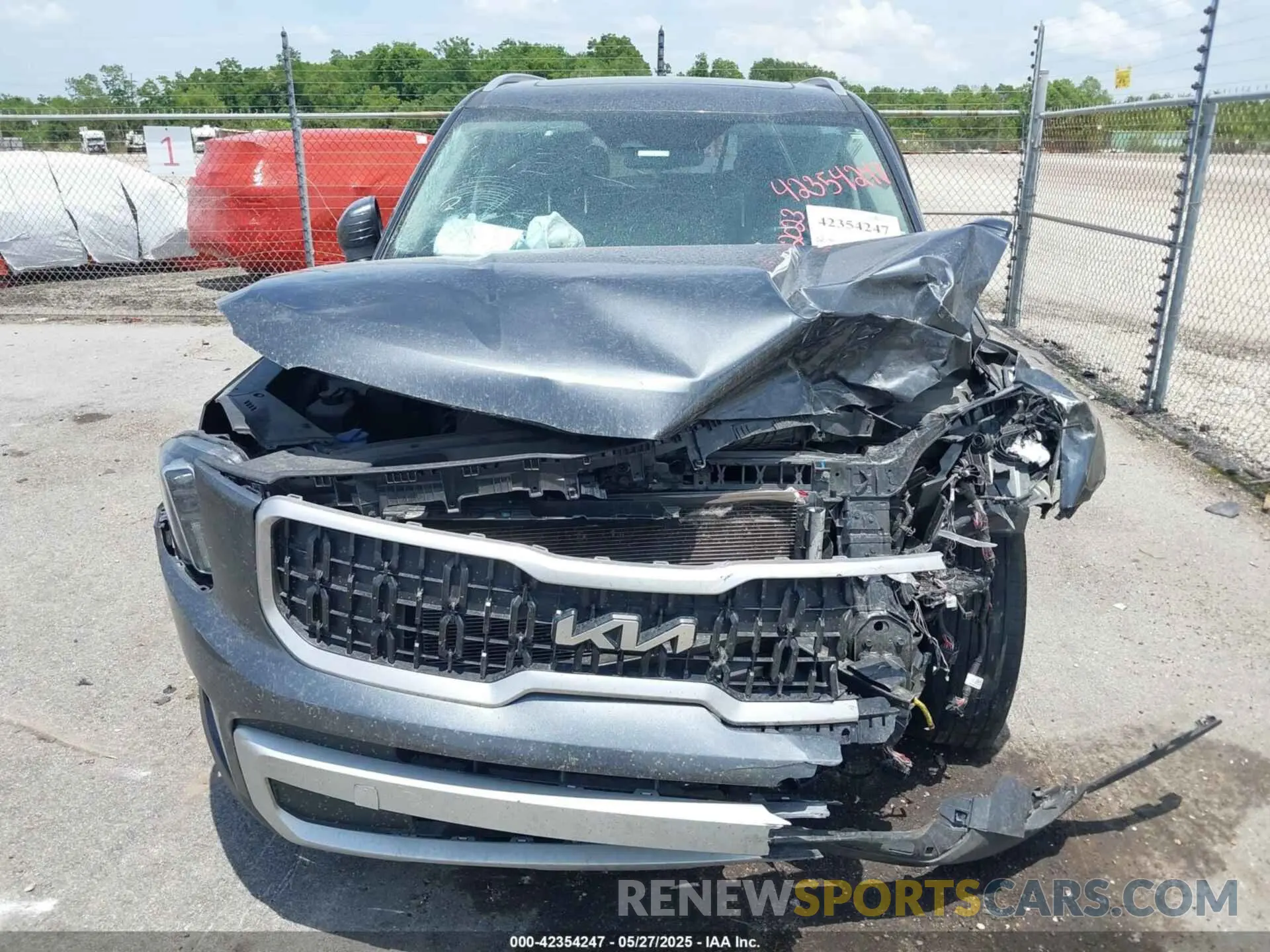 10 Photograph of a damaged car 5XYP34GC3PG350224 KIA TELLURIDE 2023