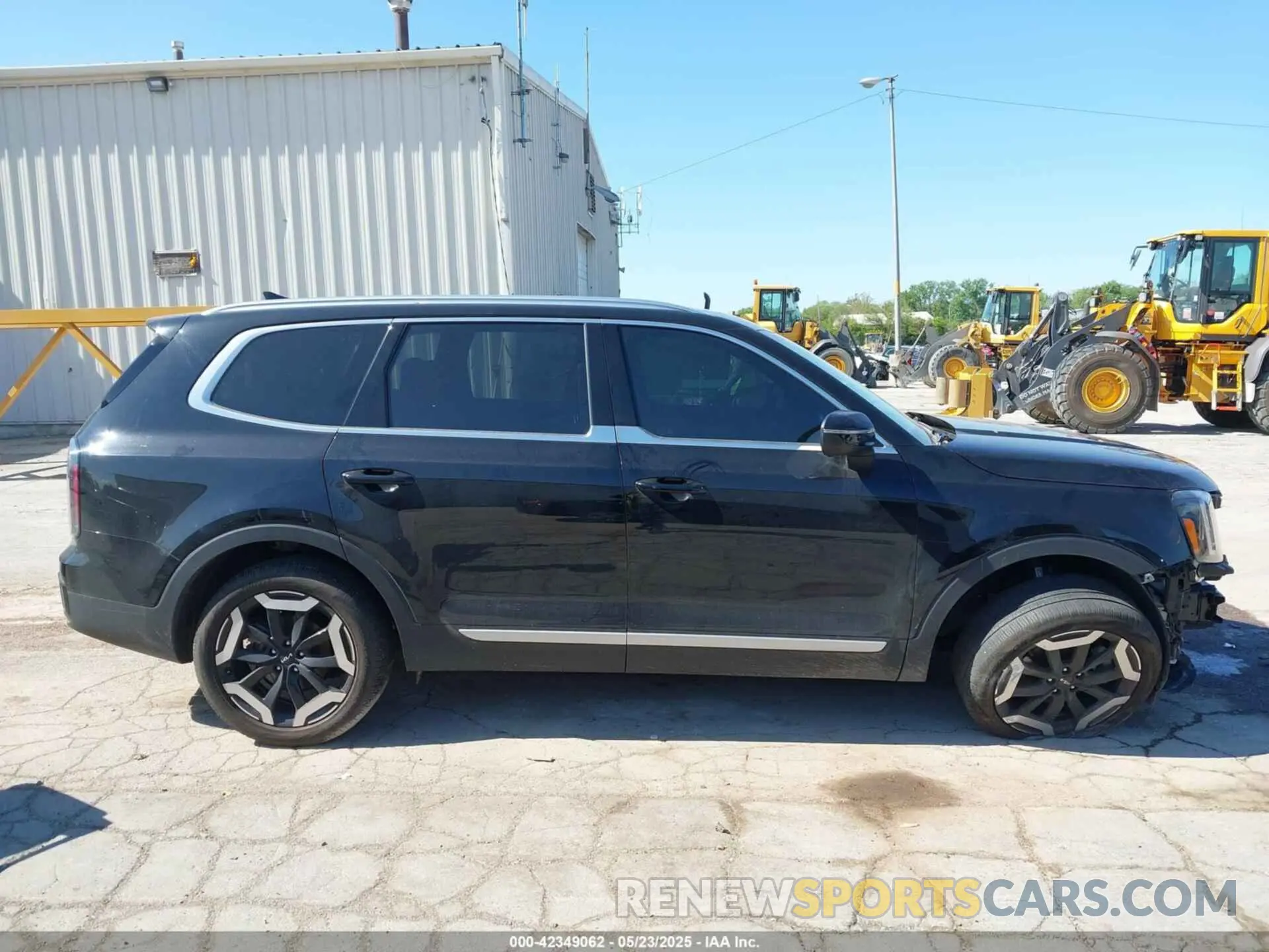 14 Photograph of a damaged car 5XYP34GC5PG364030 KIA TELLURIDE 2023