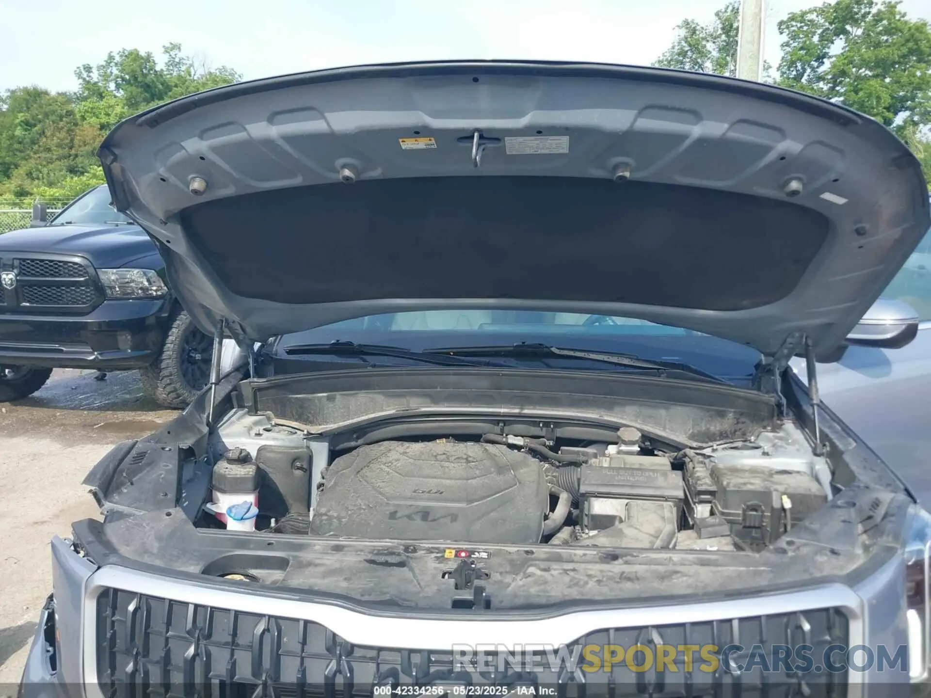 10 Photograph of a damaged car 5XYP34GC6PG382858 KIA TELLURIDE 2023