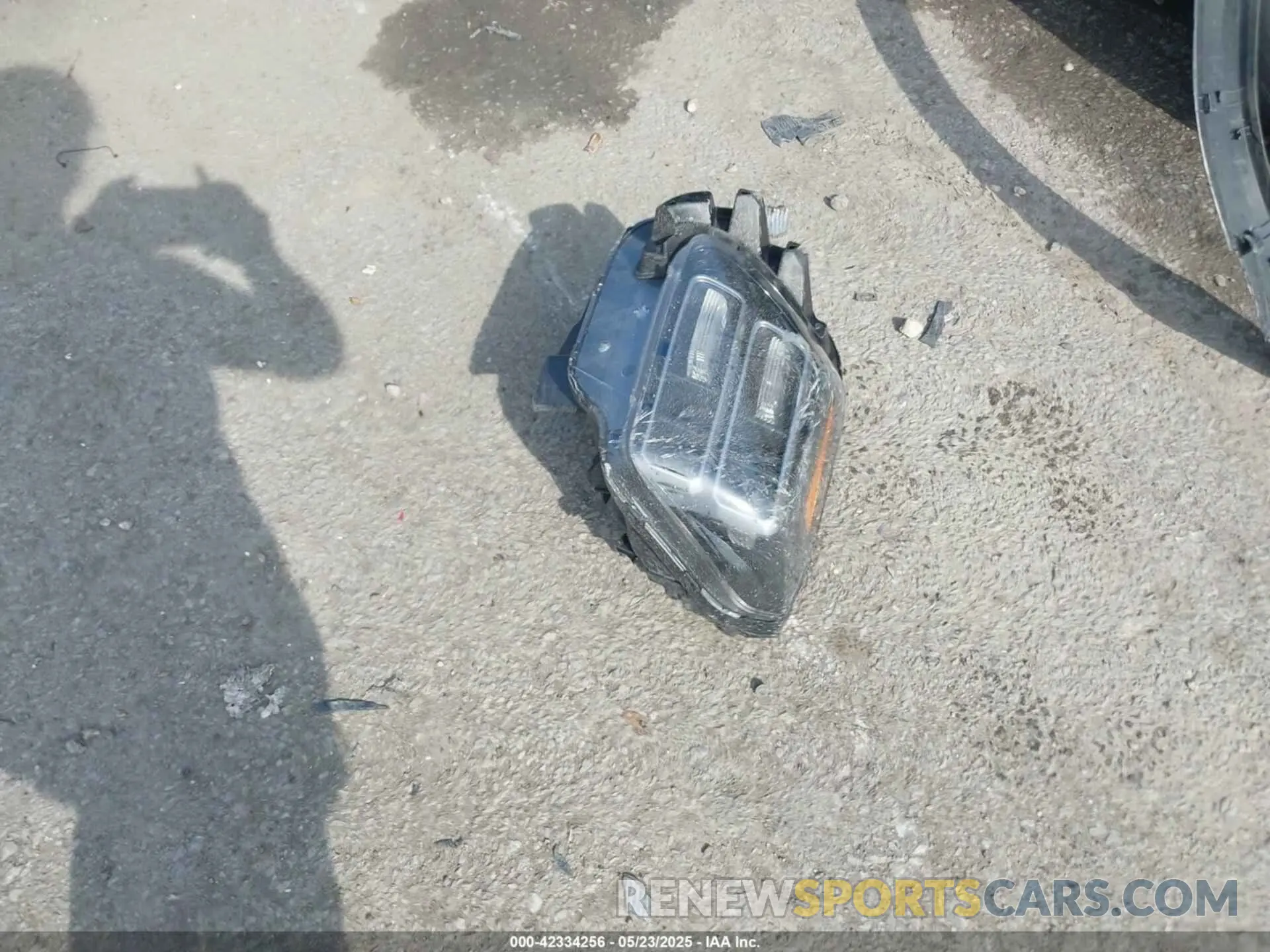 12 Photograph of a damaged car 5XYP34GC6PG382858 KIA TELLURIDE 2023