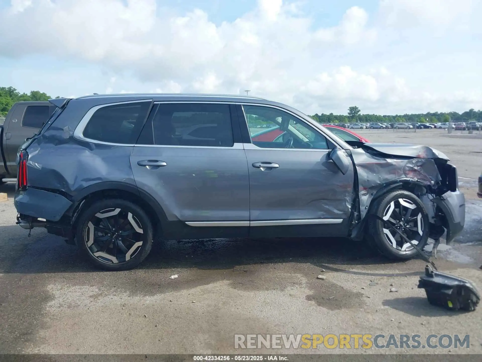 14 Photograph of a damaged car 5XYP34GC6PG382858 KIA TELLURIDE 2023