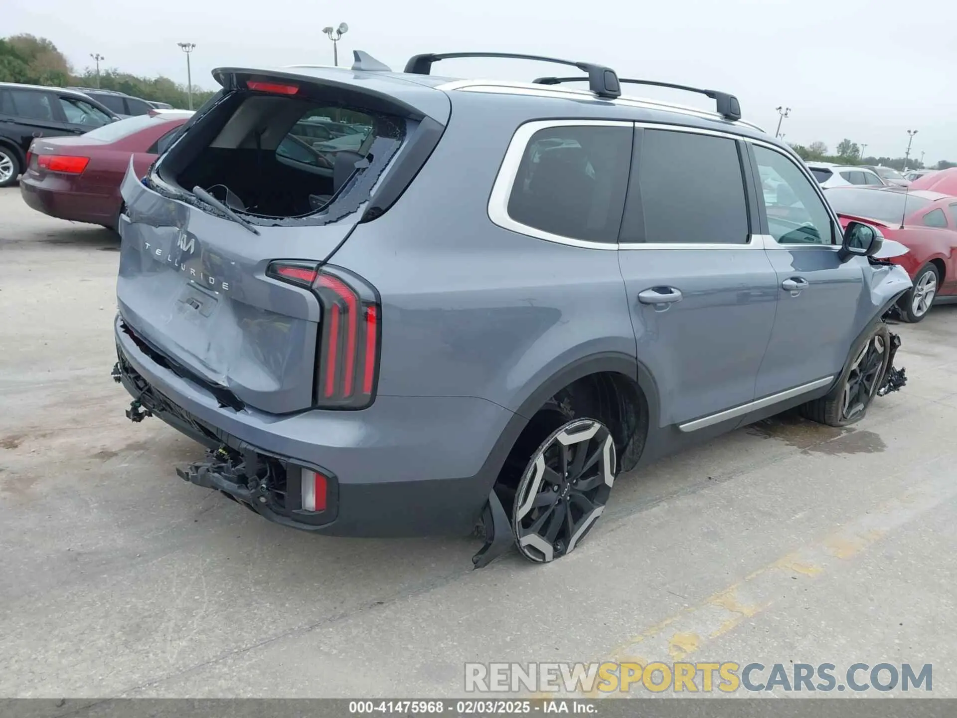 4 Photograph of a damaged car 5XYP34GC7PG356057 KIA TELLURIDE 2023