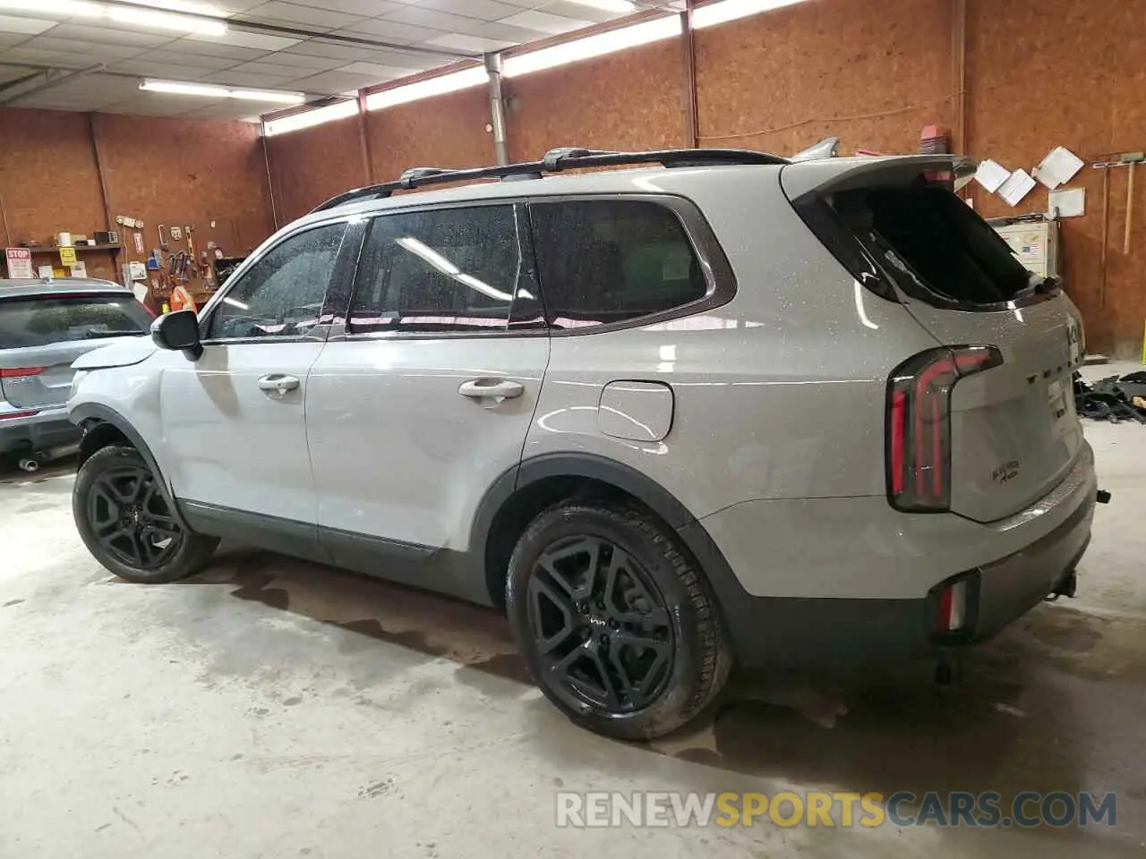 2 Photograph of a damaged car 5XYP3DGC0PG327418 KIA TELLURIDE 2023