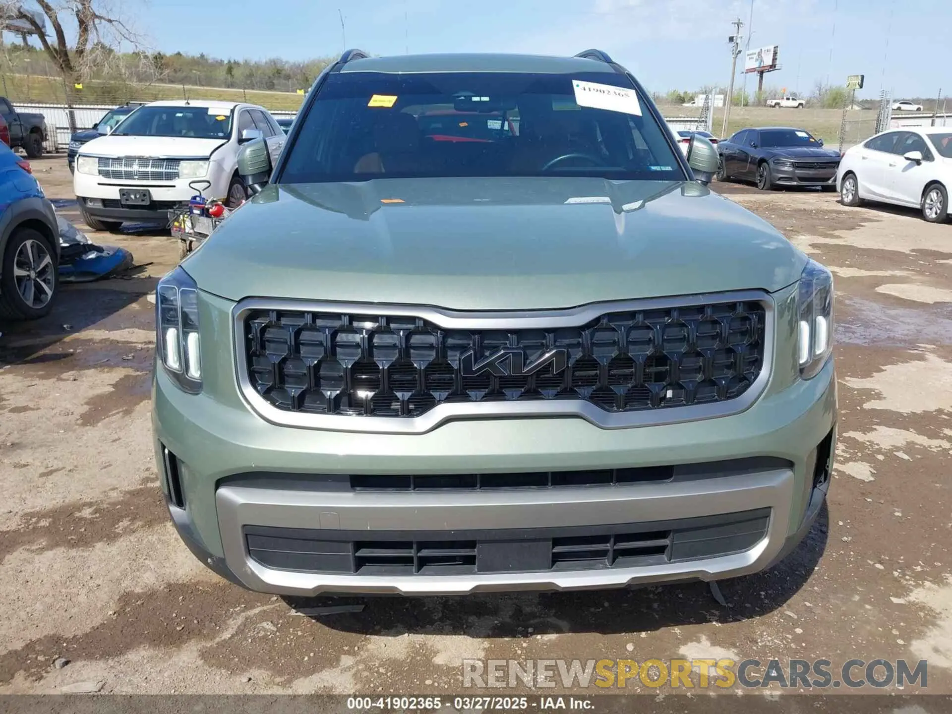 13 Photograph of a damaged car 5XYP3DGC6PG340089 KIA TELLURIDE 2023