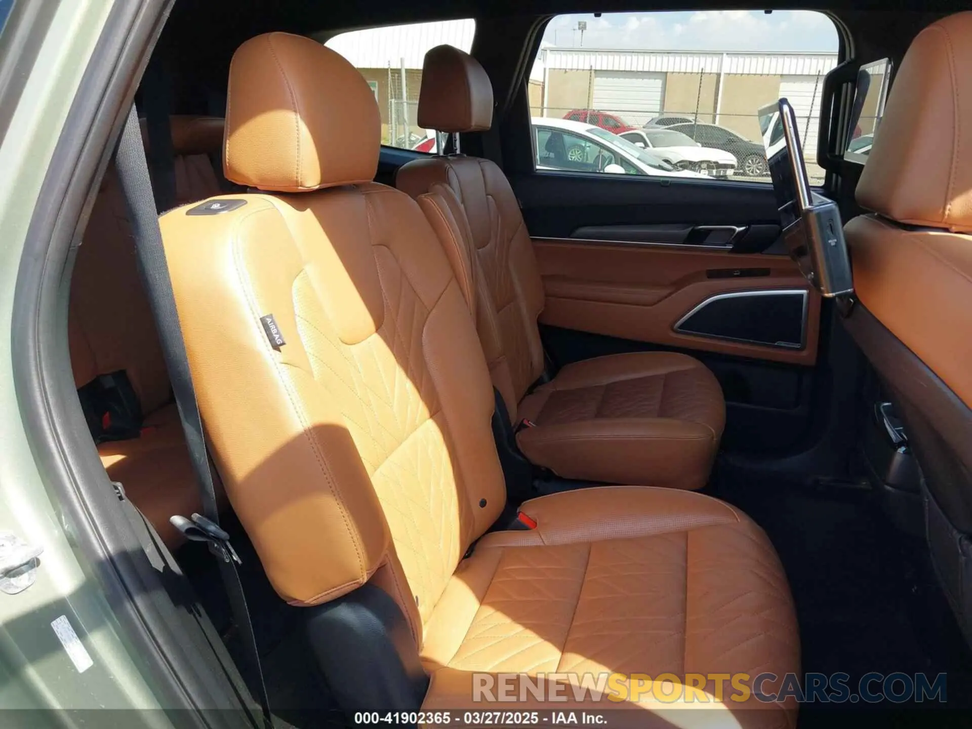 8 Photograph of a damaged car 5XYP3DGC6PG340089 KIA TELLURIDE 2023