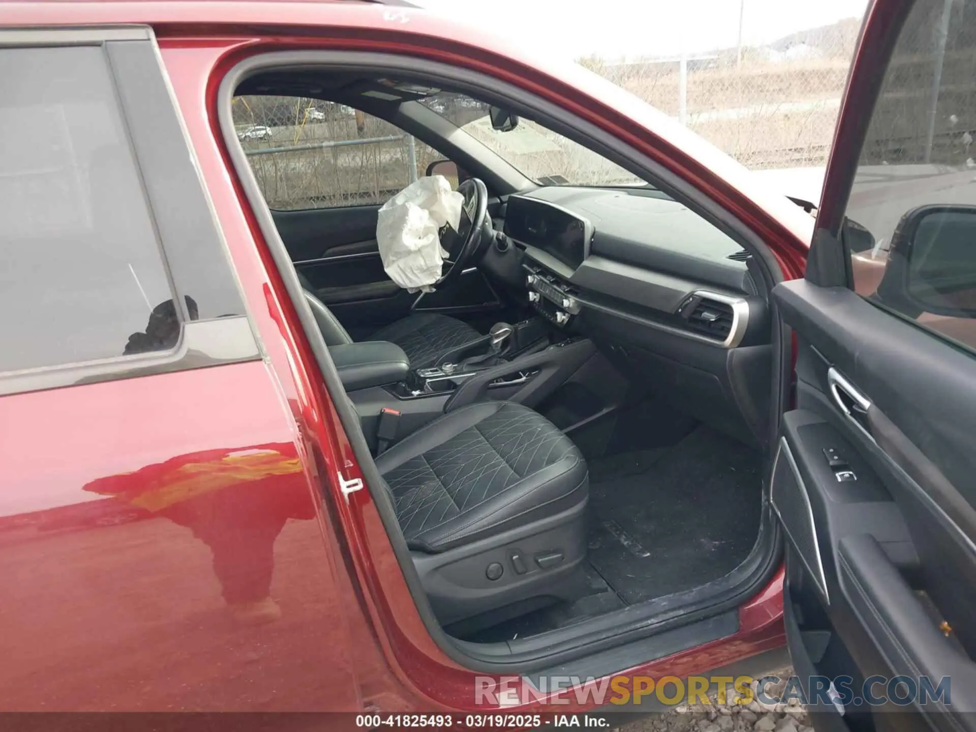 5 Photograph of a damaged car 5XYP3DGC7PG351361 KIA TELLURIDE 2023