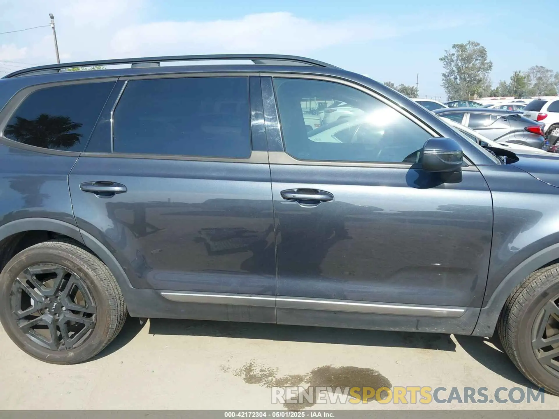 13 Photograph of a damaged car 5XYP3DGCXPG394527 KIA TELLURIDE 2023