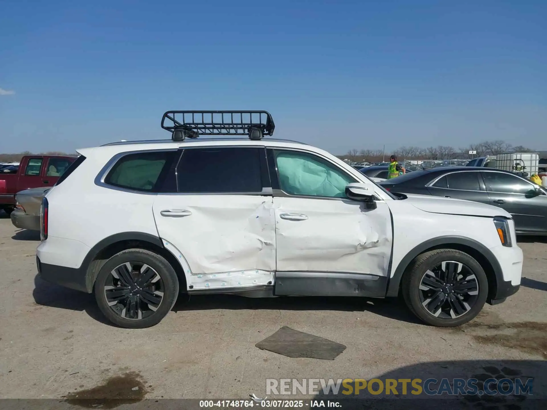13 Photograph of a damaged car 5XYP54GC0PG334914 KIA TELLURIDE 2023