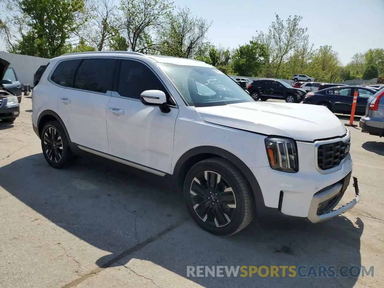 4 Photograph of a damaged car 5XYP5DGC1PG341113 KIA TELLURIDE 2023