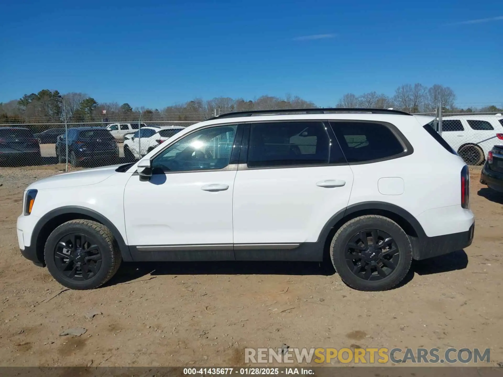 14 Photograph of a damaged car 5XYP5DGC2PG341623 KIA TELLURIDE 2023
