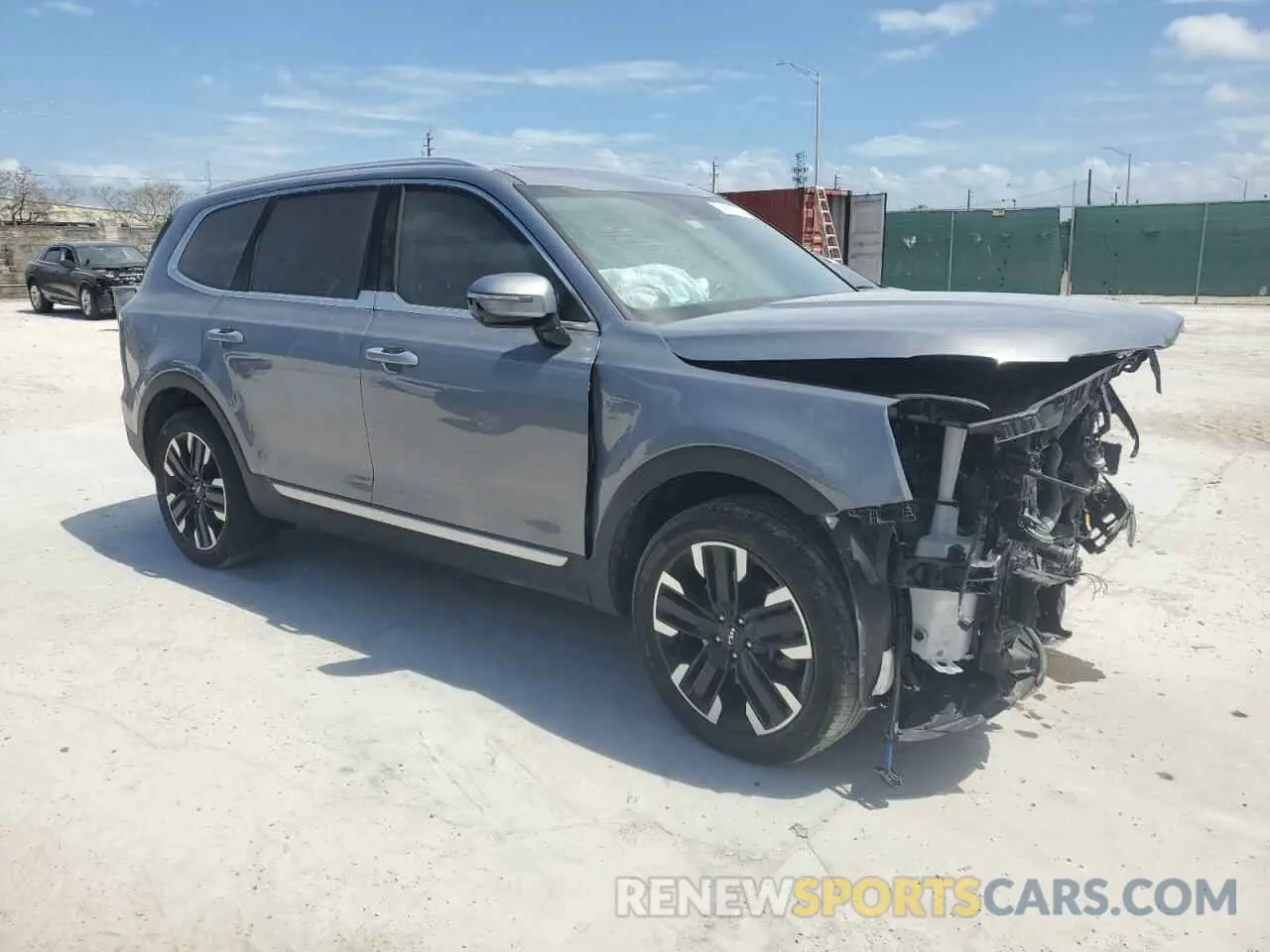 4 Photograph of a damaged car 5XYP5DGC3PG328072 KIA TELLURIDE 2023