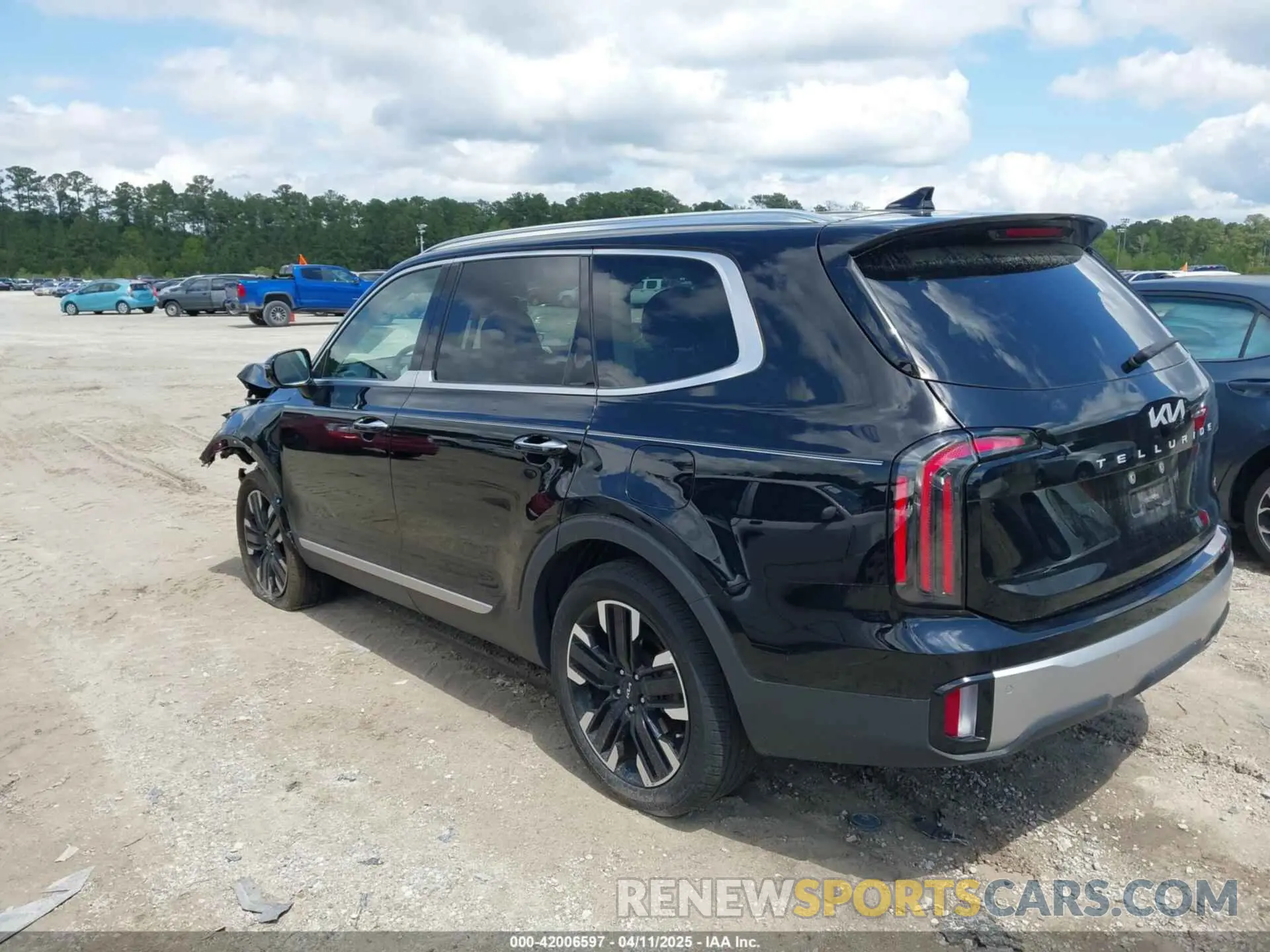 3 Photograph of a damaged car 5XYP5DGC3PG337368 KIA TELLURIDE 2023