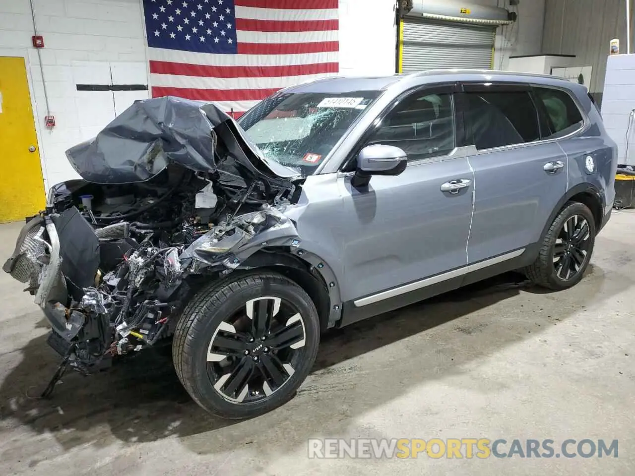 1 Photograph of a damaged car 5XYP5DGC3PG358804 KIA TELLURIDE 2023