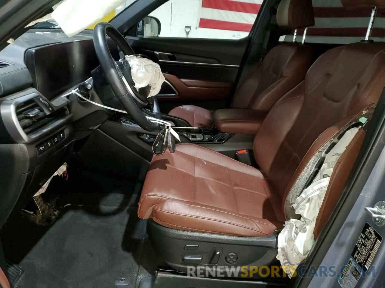 7 Photograph of a damaged car 5XYP5DGC3PG358804 KIA TELLURIDE 2023