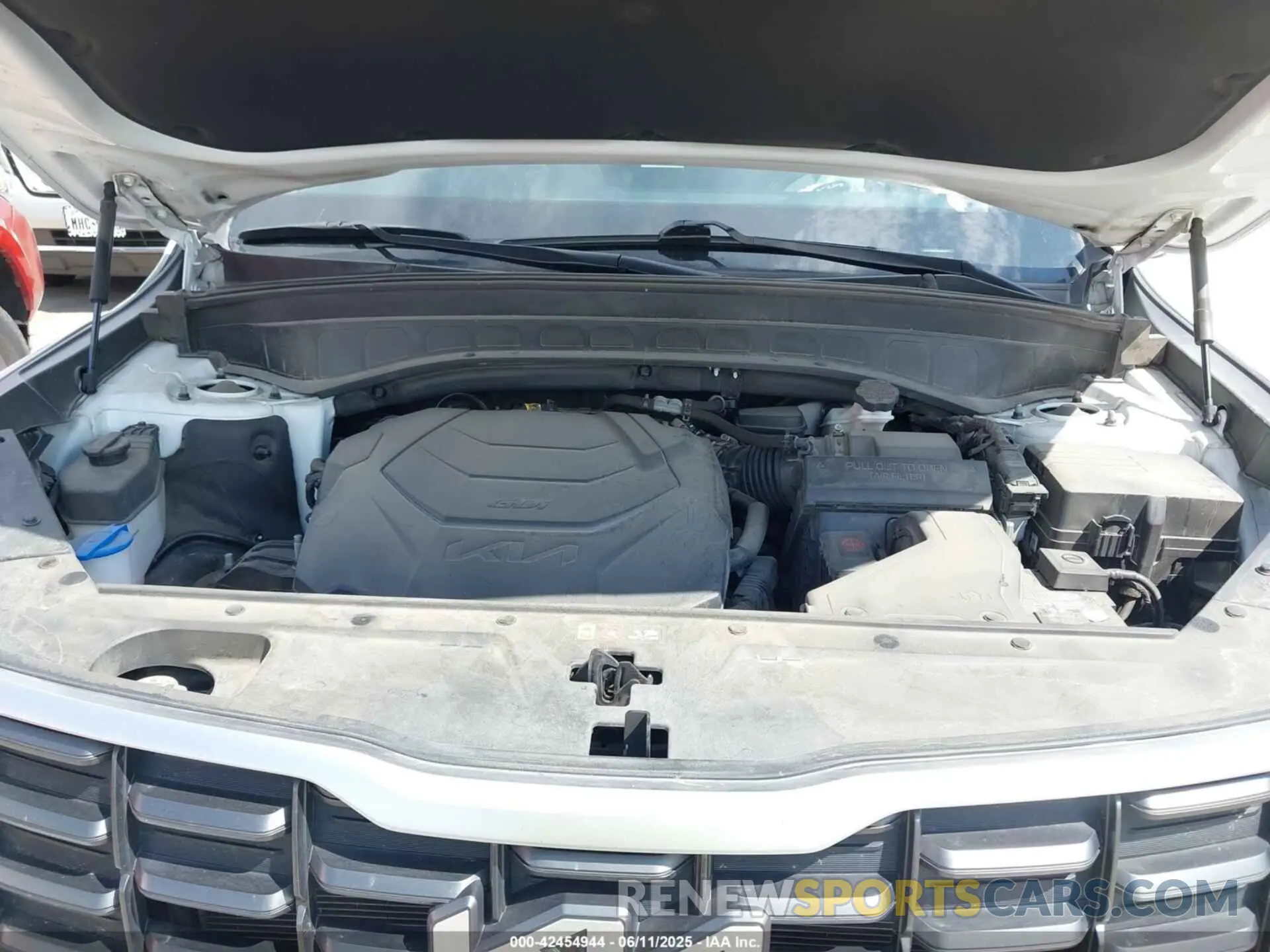 10 Photograph of a damaged car 5XYP5DGC3PG365574 KIA TELLURIDE 2023