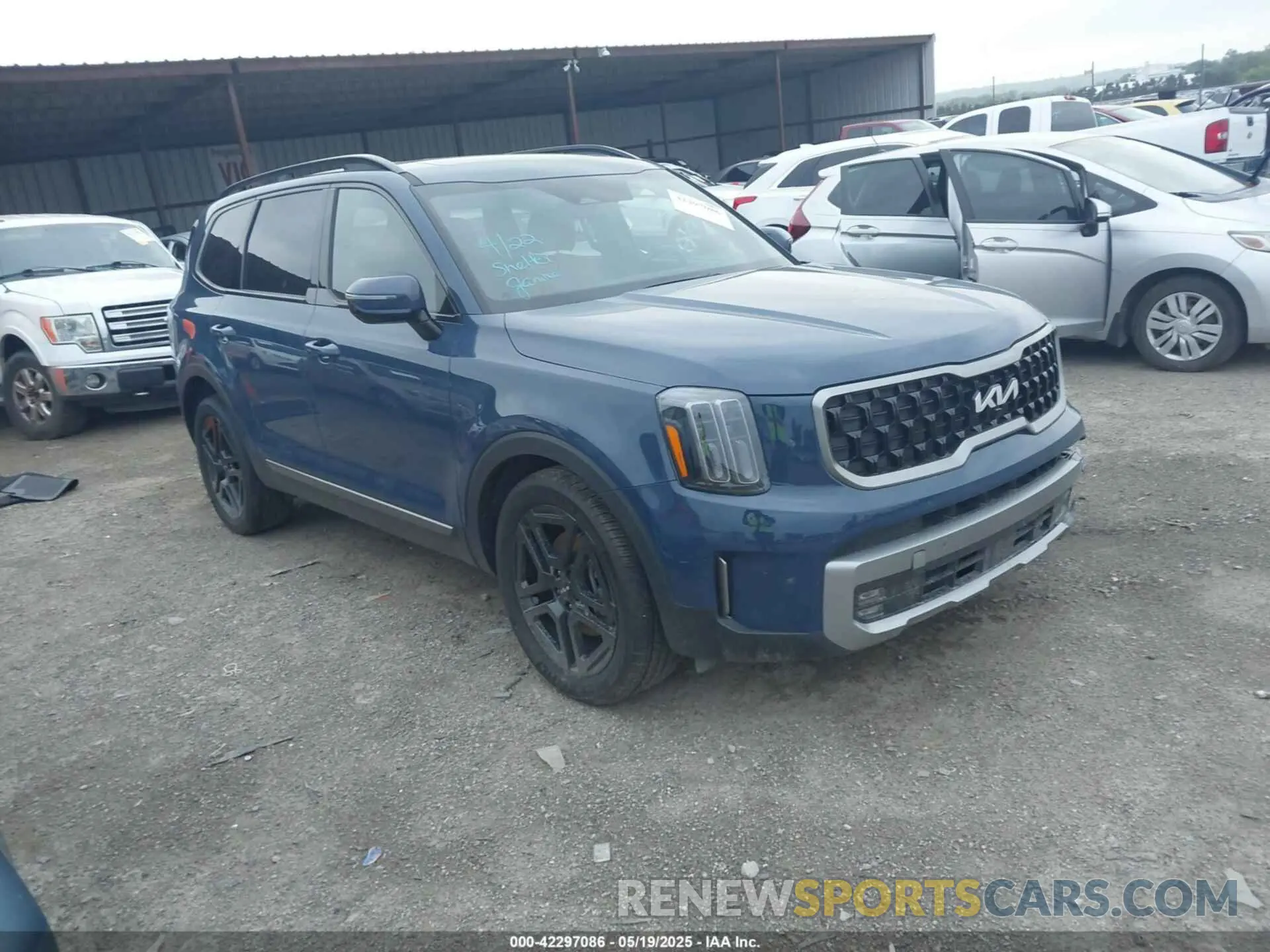 1 Photograph of a damaged car 5XYP5DGC3PG410674 KIA TELLURIDE 2023