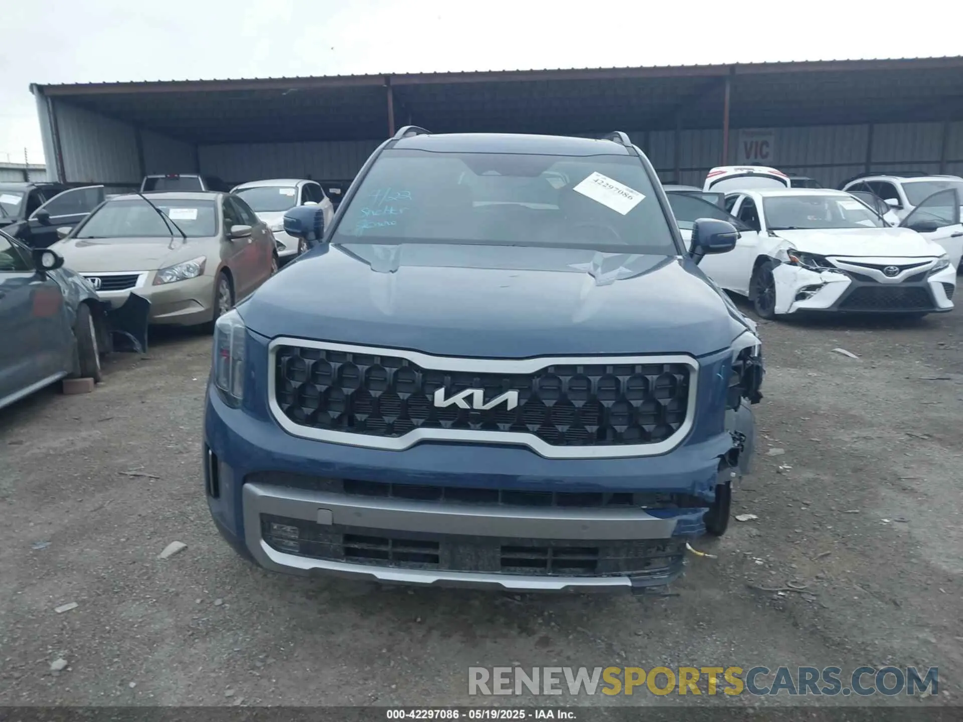 13 Photograph of a damaged car 5XYP5DGC3PG410674 KIA TELLURIDE 2023