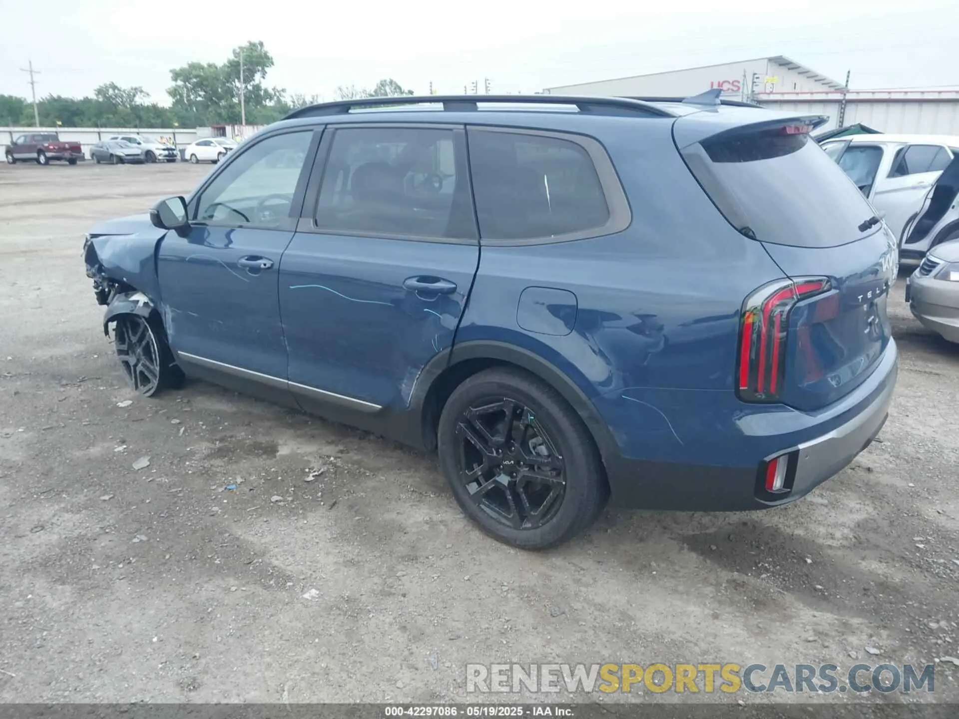 3 Photograph of a damaged car 5XYP5DGC3PG410674 KIA TELLURIDE 2023