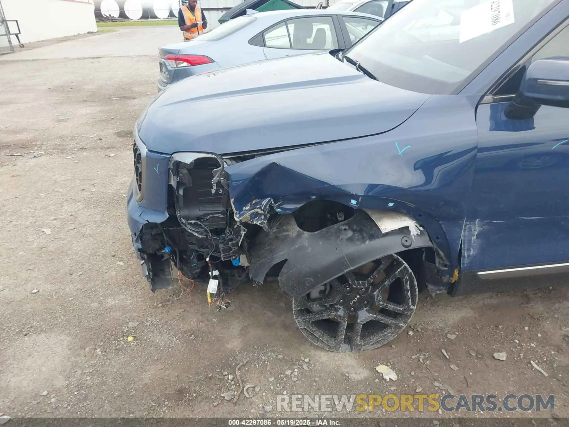 6 Photograph of a damaged car 5XYP5DGC3PG410674 KIA TELLURIDE 2023