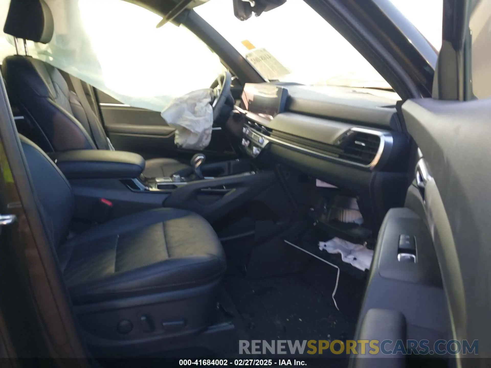 5 Photograph of a damaged car 5XYP5DGC4PG403393 KIA TELLURIDE 2023