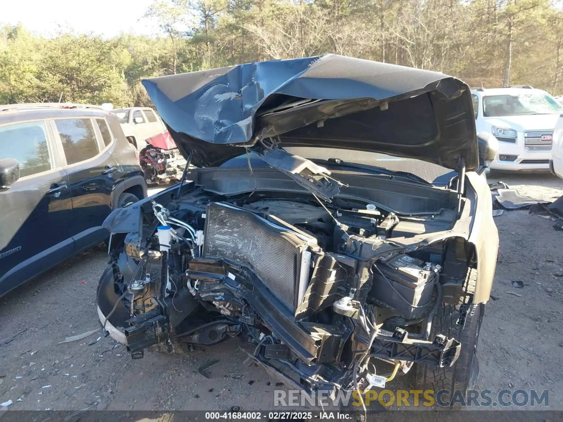 6 Photograph of a damaged car 5XYP5DGC4PG403393 KIA TELLURIDE 2023