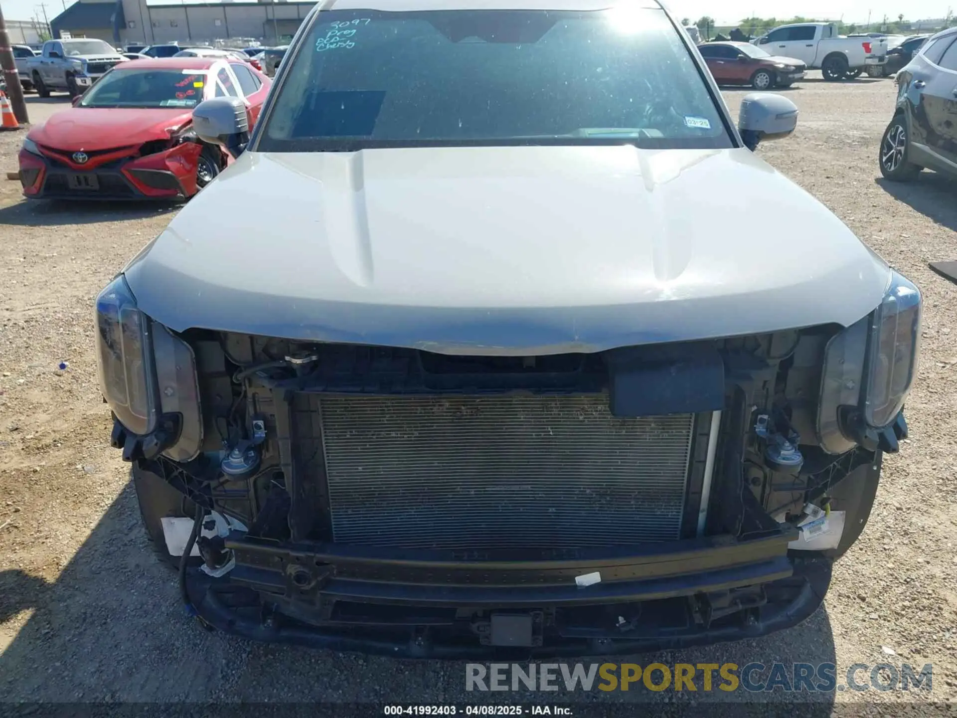 13 Photograph of a damaged car 5XYP5DGC5PG385874 KIA TELLURIDE 2023