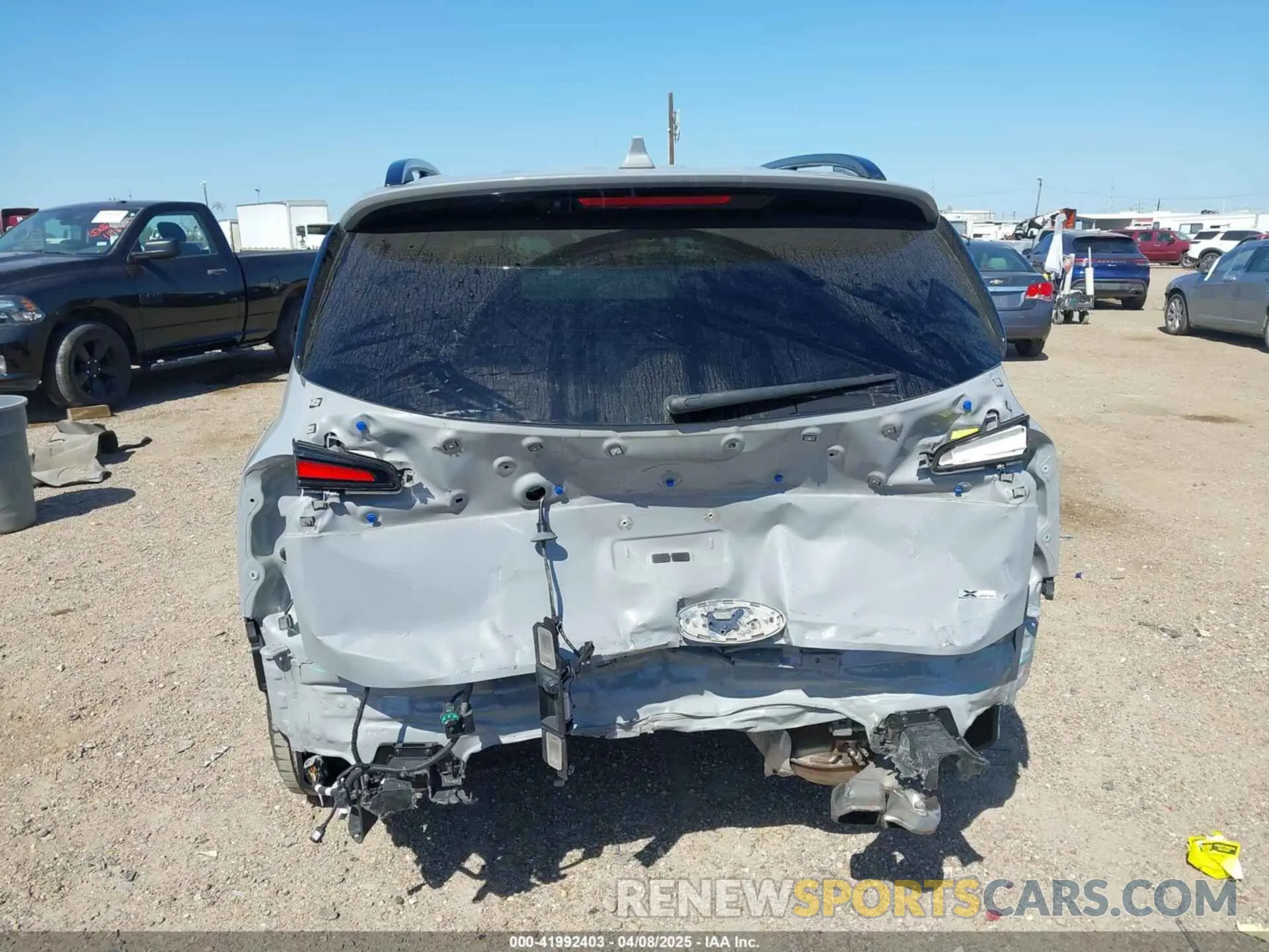 17 Photograph of a damaged car 5XYP5DGC5PG385874 KIA TELLURIDE 2023