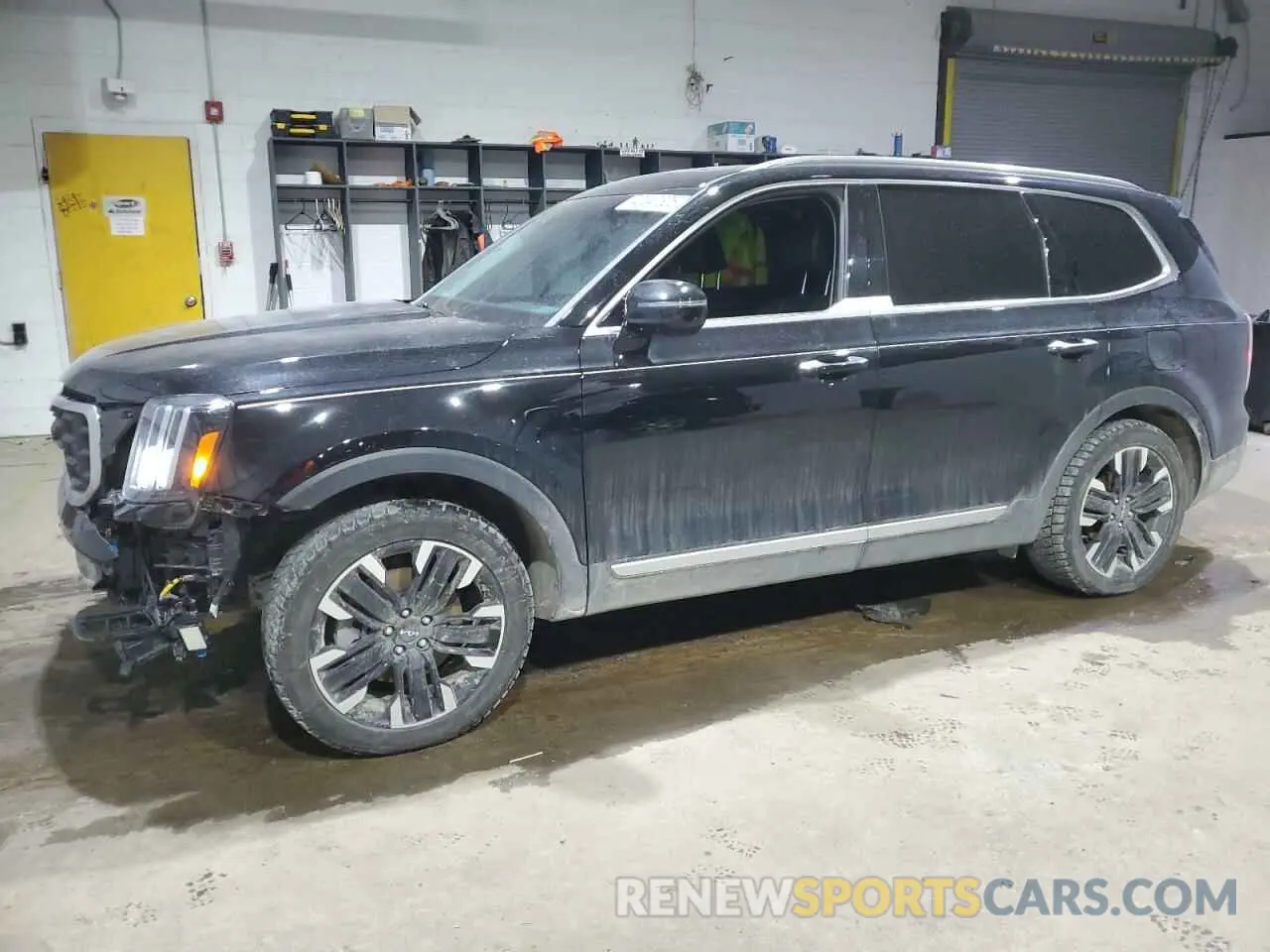 1 Photograph of a damaged car 5XYP5DGC7PG338443 KIA TELLURIDE 2023