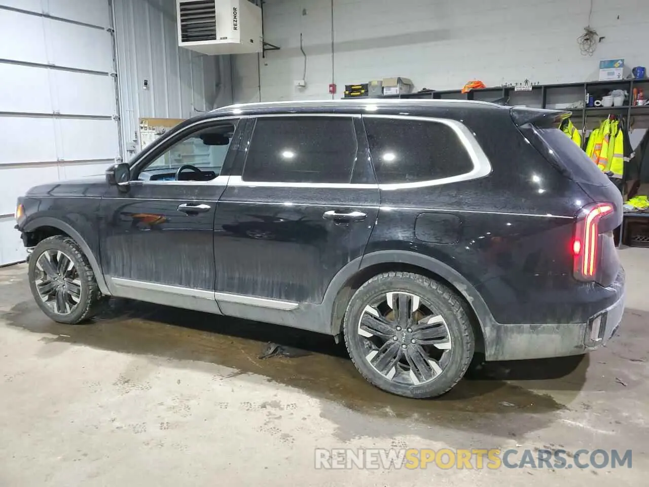 2 Photograph of a damaged car 5XYP5DGC7PG338443 KIA TELLURIDE 2023