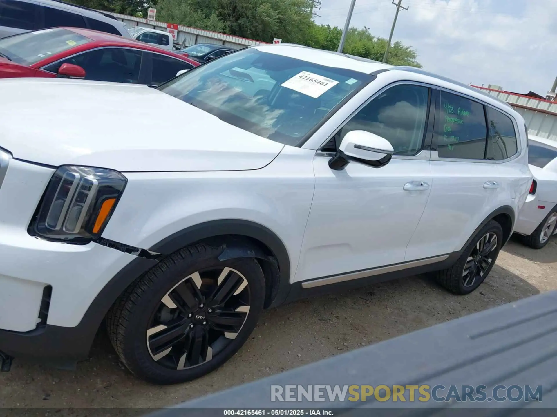 14 Photograph of a damaged car 5XYP5DGC7PG398027 KIA TELLURIDE 2023
