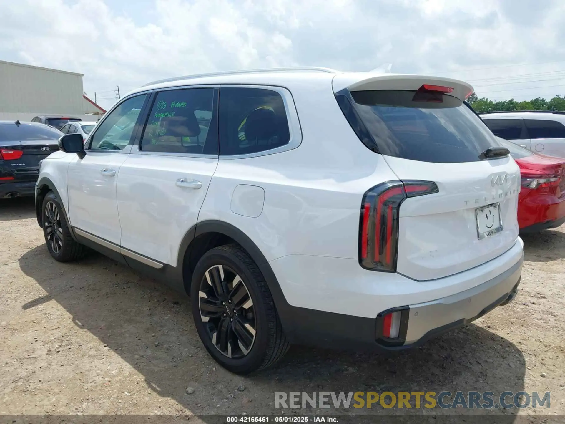 3 Photograph of a damaged car 5XYP5DGC7PG398027 KIA TELLURIDE 2023