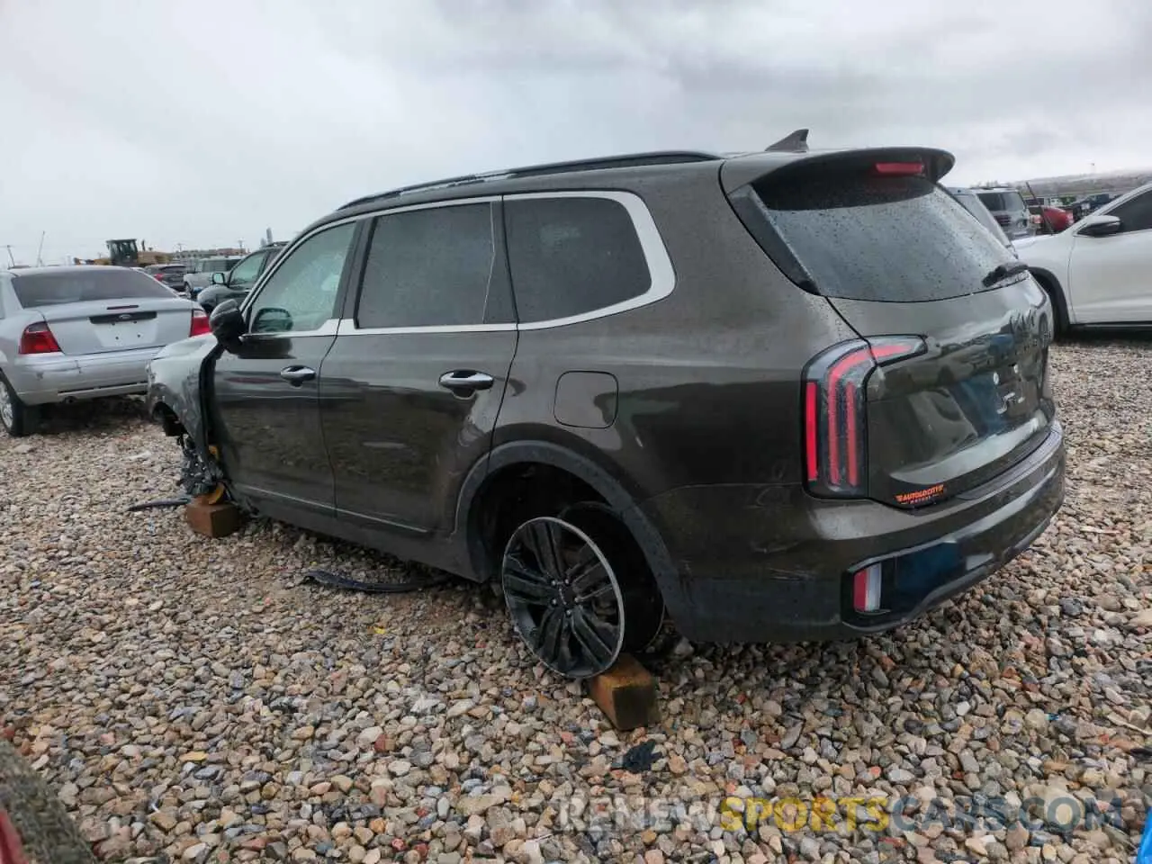 2 Photograph of a damaged car 5XYP5DGC8PG333753 KIA TELLURIDE 2023