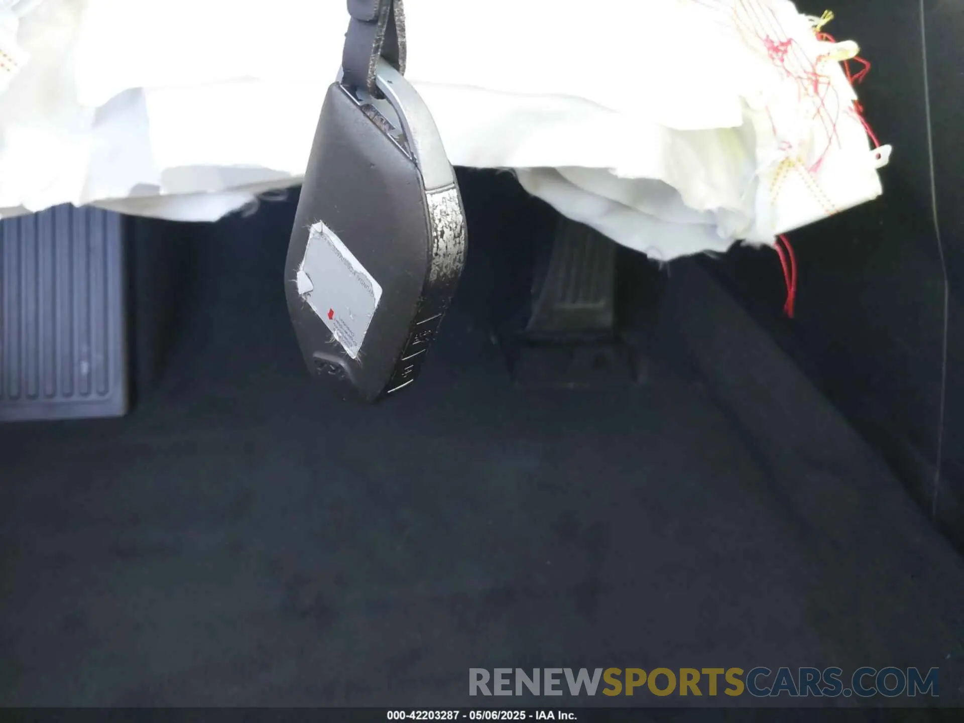 11 Photograph of a damaged car 5XYP64GC0PG365299 KIA TELLURIDE 2023