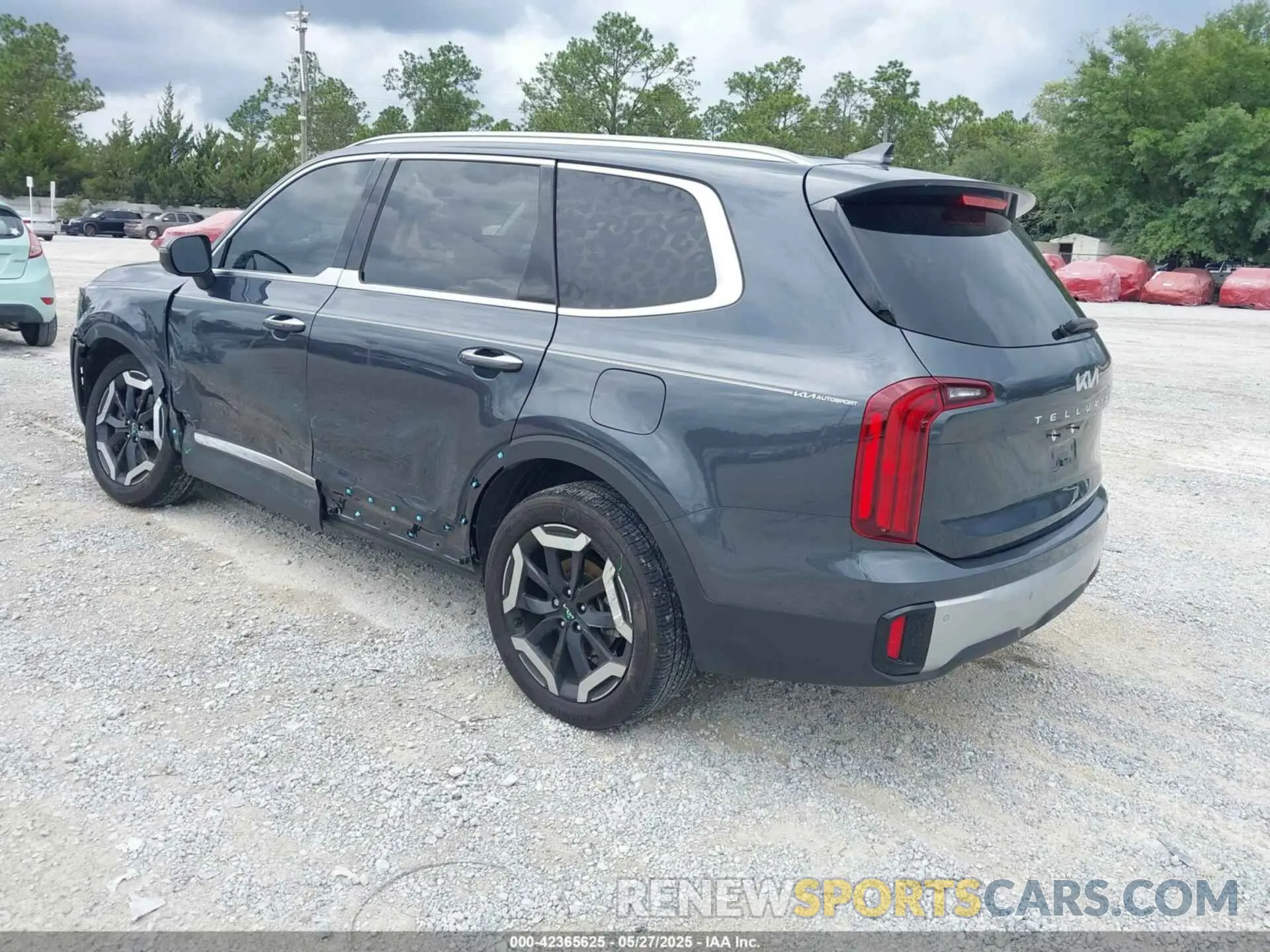3 Photograph of a damaged car 5XYP64GC0PG386895 KIA TELLURIDE 2023