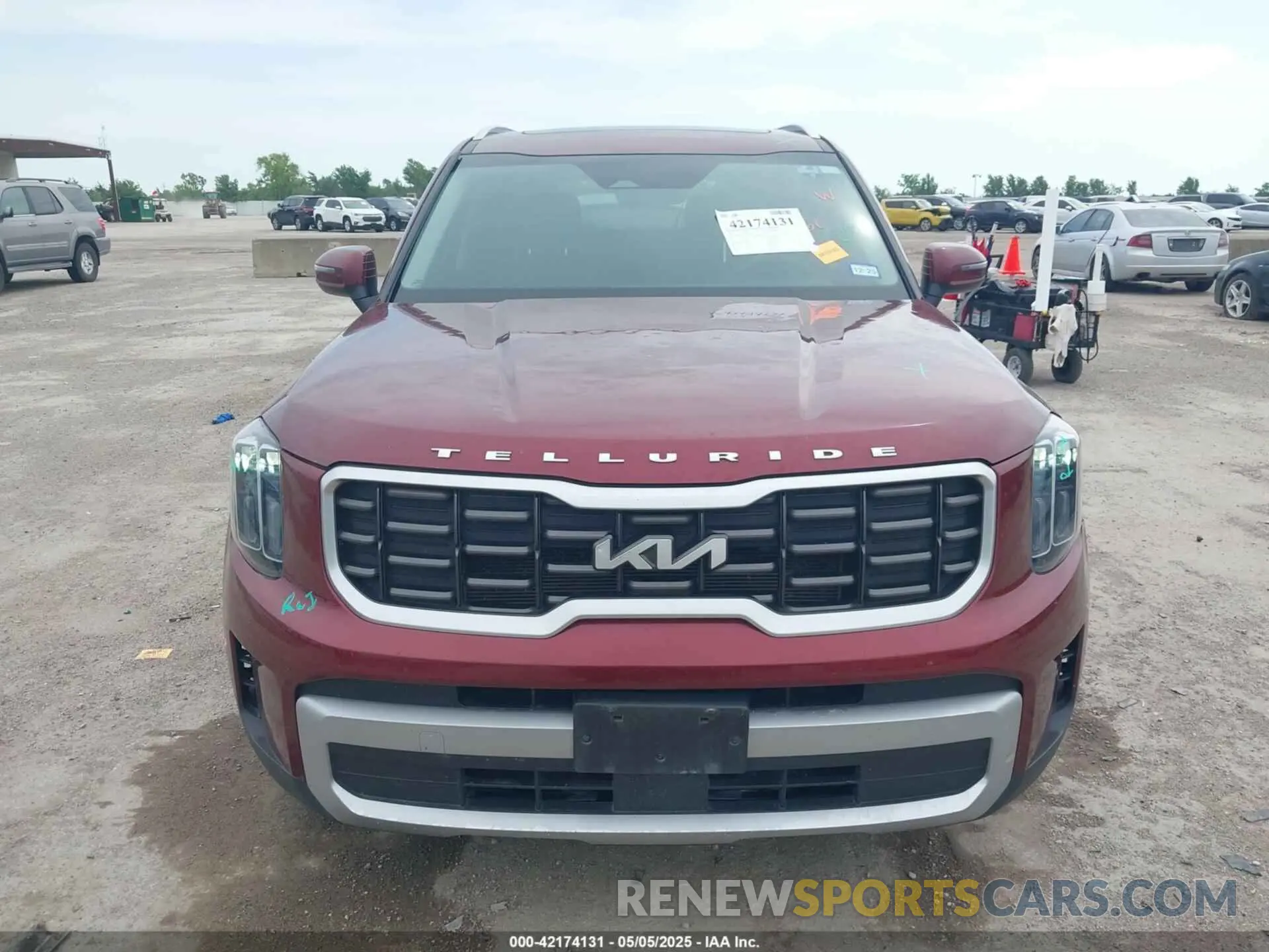 12 Photograph of a damaged car 5XYP64GC1PG352240 KIA TELLURIDE 2023