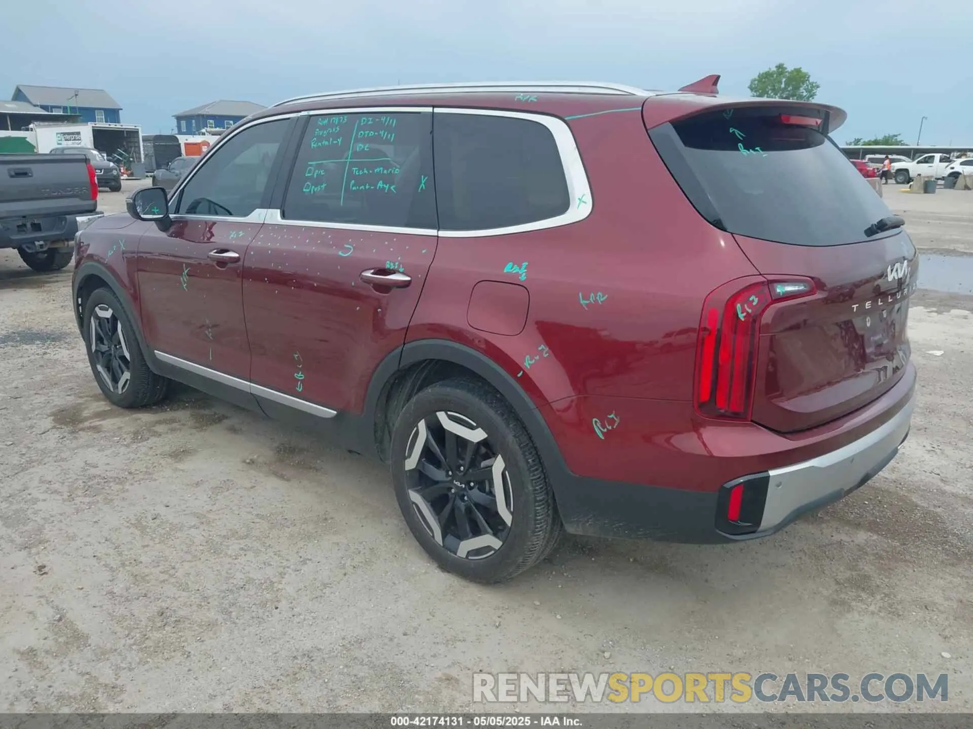 3 Photograph of a damaged car 5XYP64GC1PG352240 KIA TELLURIDE 2023