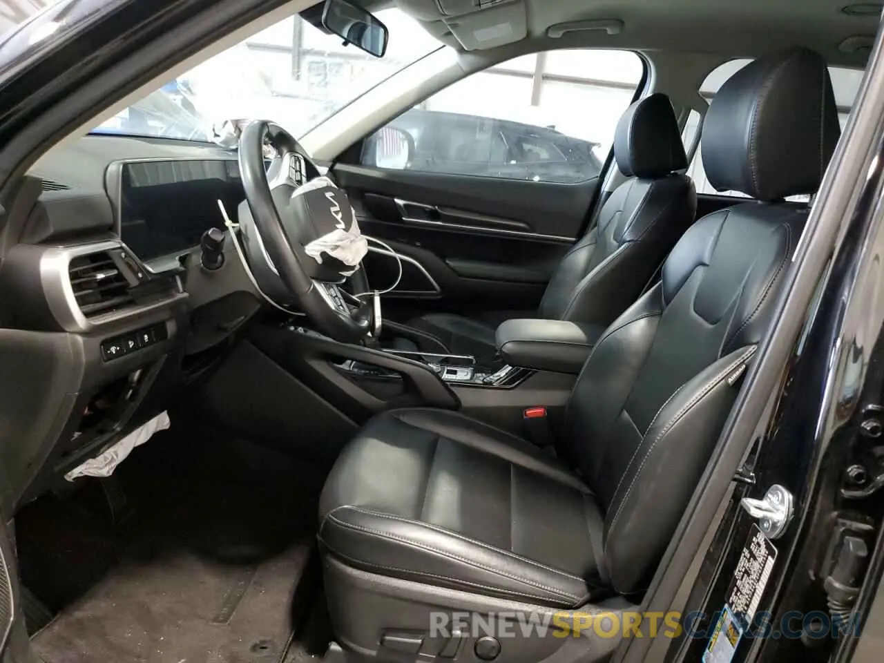 7 Photograph of a damaged car 5XYP64GC3PG391556 KIA TELLURIDE 2023