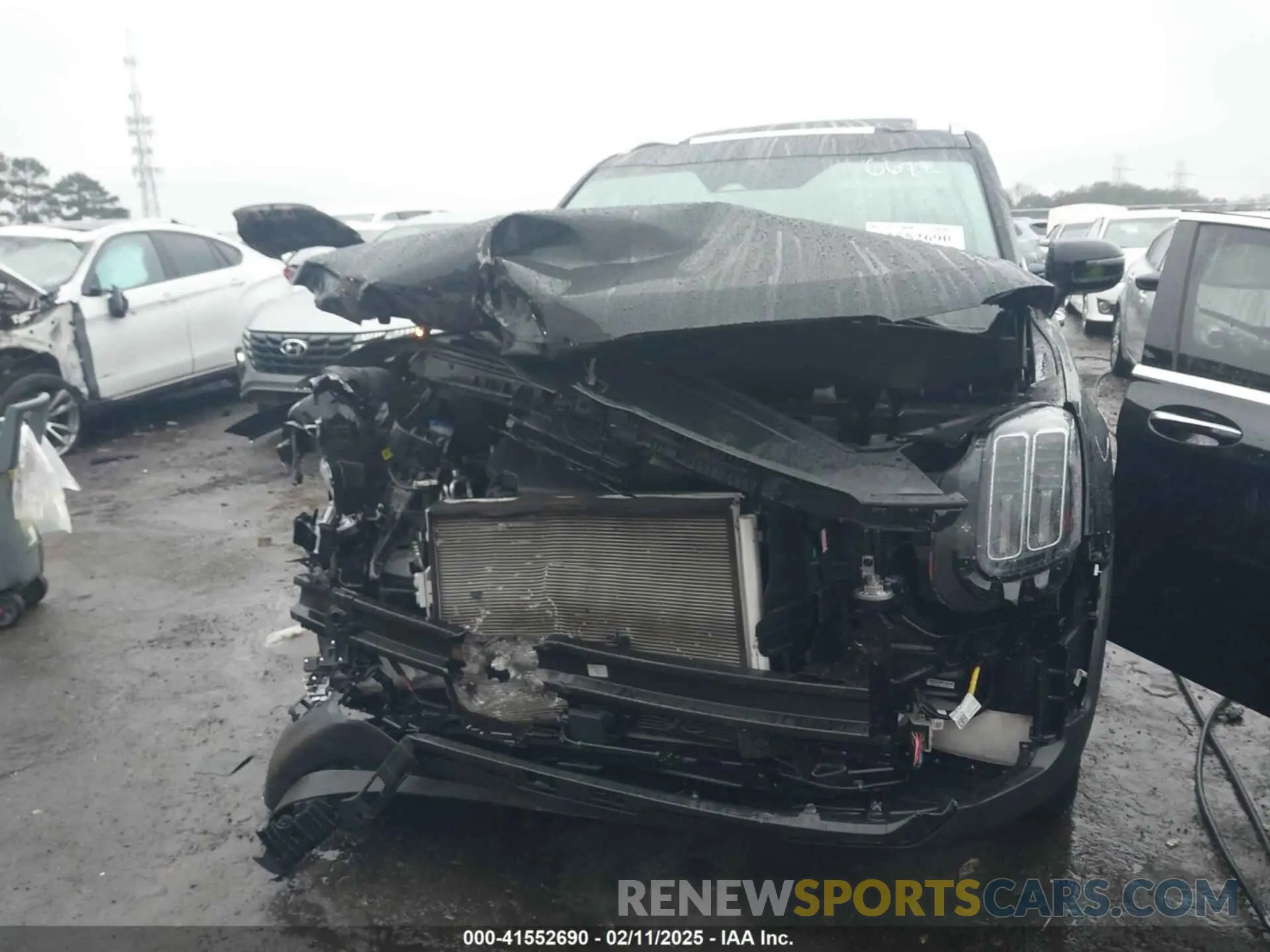 11 Photograph of a damaged car 5XYP64GC4PG366682 KIA TELLURIDE 2023