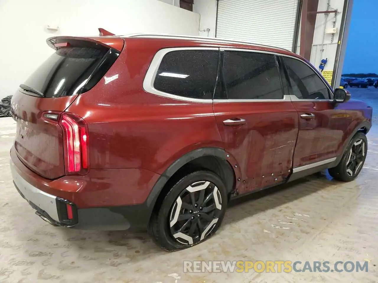 3 Photograph of a damaged car 5XYP64GC5PG345386 KIA TELLURIDE 2023