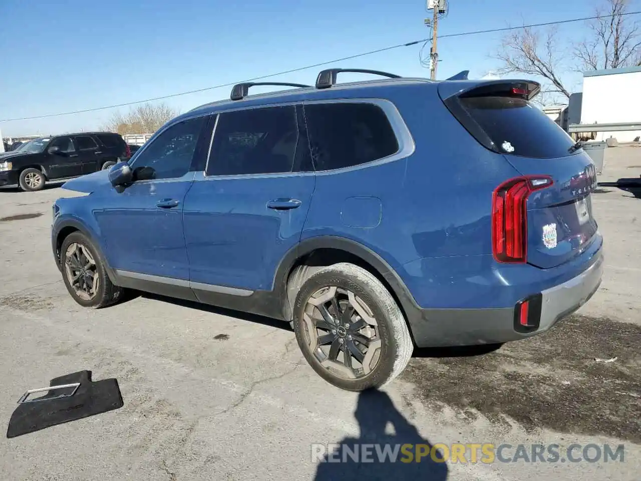 2 Photograph of a damaged car 5XYP64GC6PG381555 KIA TELLURIDE 2023