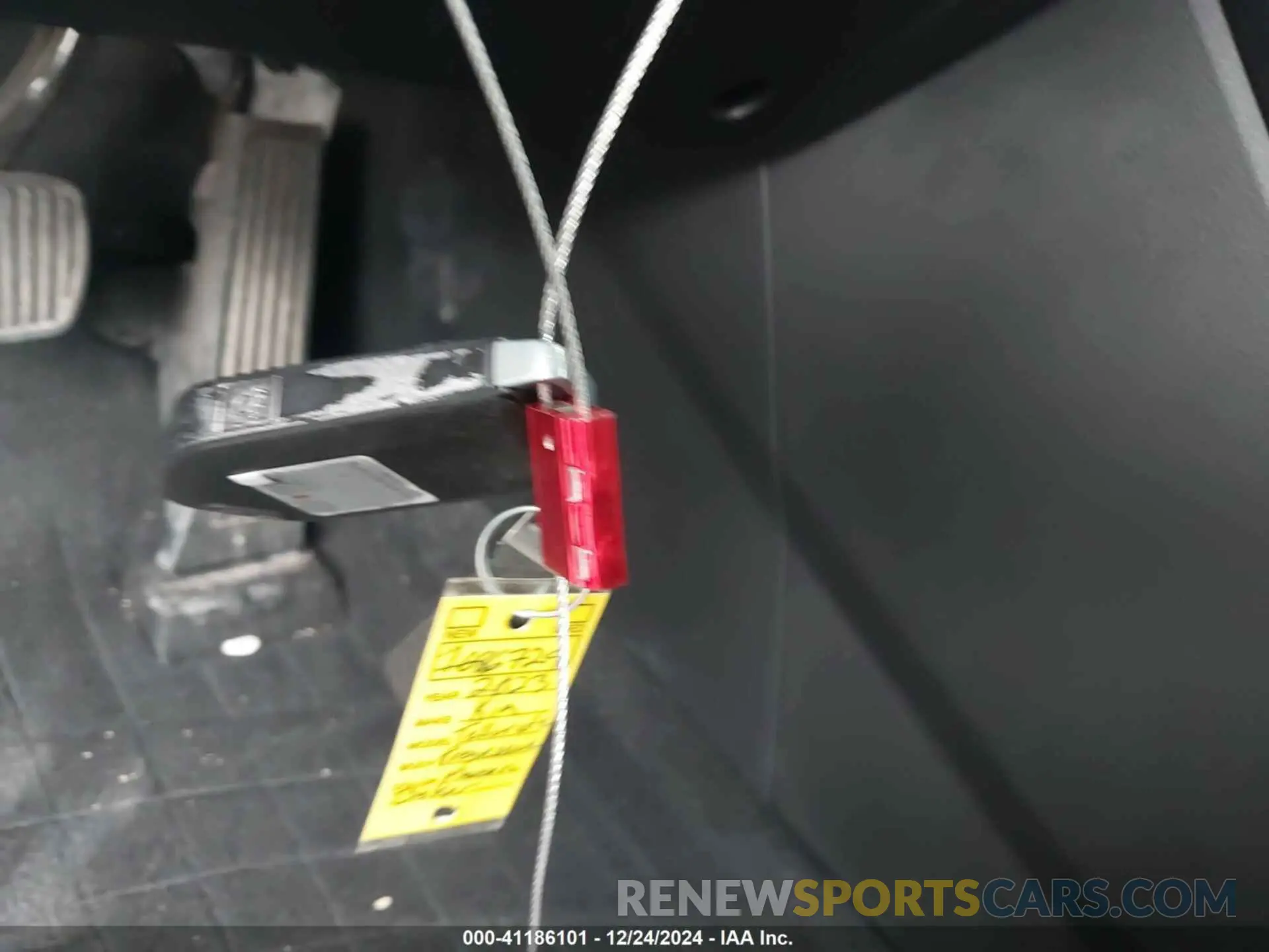 11 Photograph of a damaged car 5XYP64GC9PG330809 KIA TELLURIDE 2023