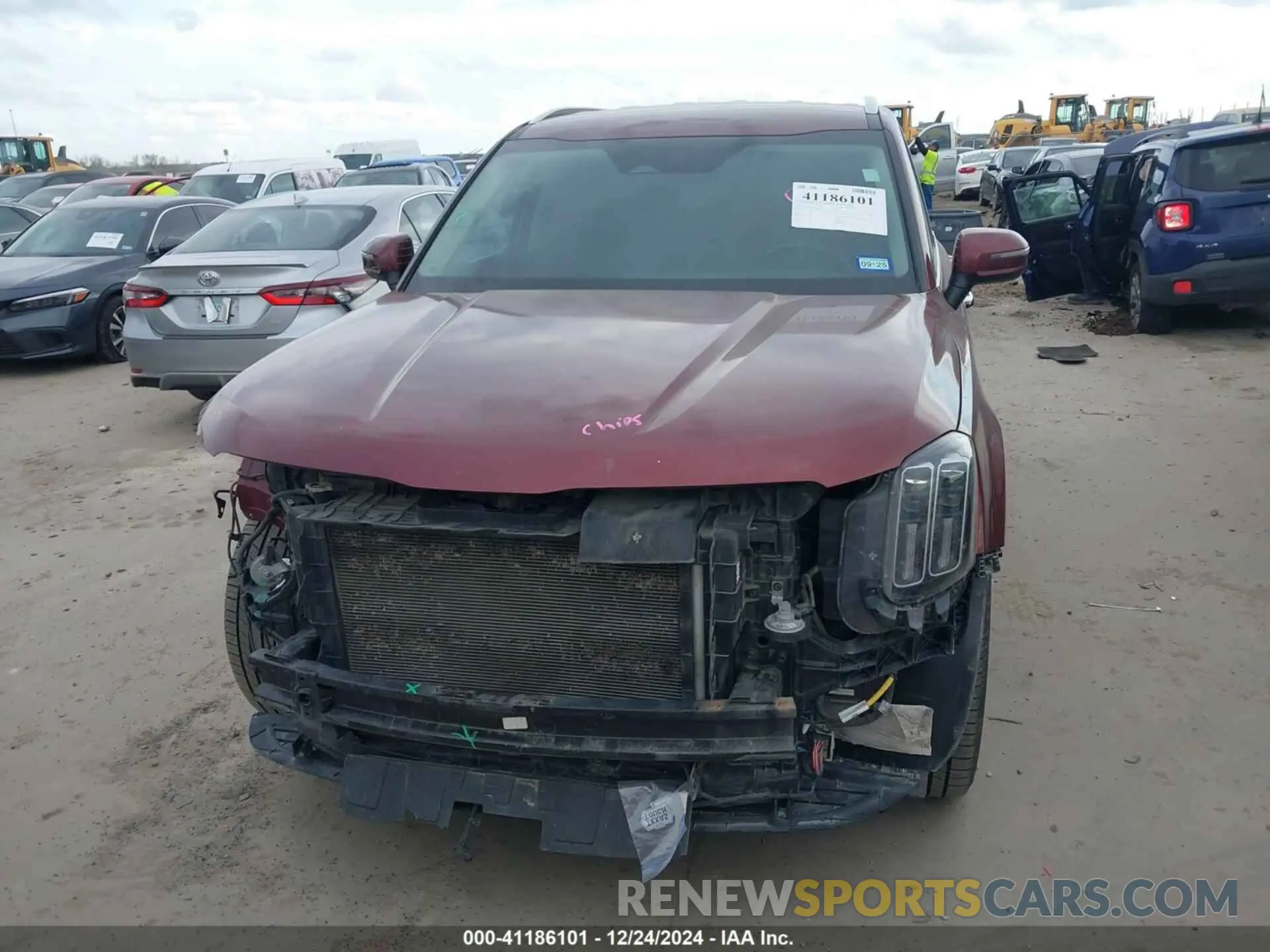 13 Photograph of a damaged car 5XYP64GC9PG330809 KIA TELLURIDE 2023