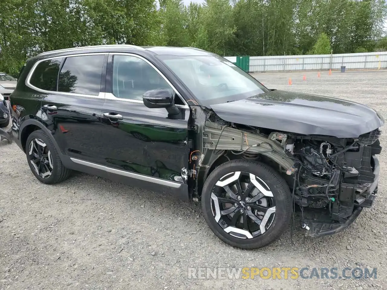 4 Photograph of a damaged car 5XYP6DGC2PG385845 KIA TELLURIDE 2023