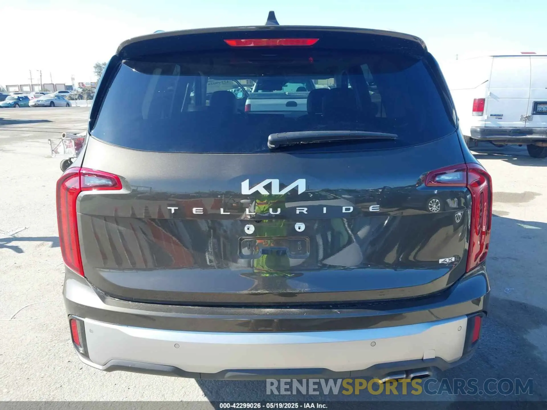 16 Photograph of a damaged car 5XYP6DGC2PG387093 KIA TELLURIDE 2023